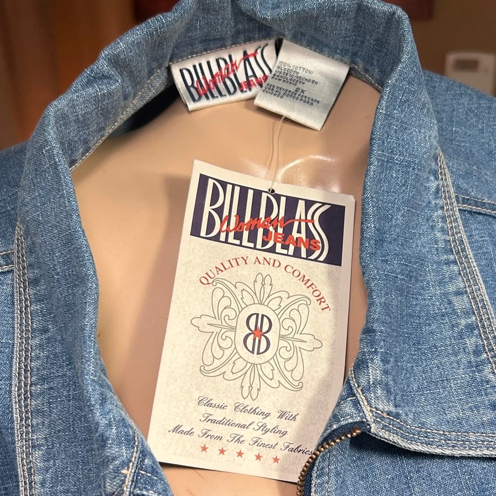 bill blass light blue denim zip-front jacket/shirt- vintage - tags